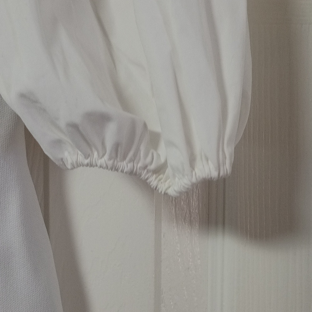 Theory White Glossed Stretch Scoop Neck Top - Picture 6 of 10
